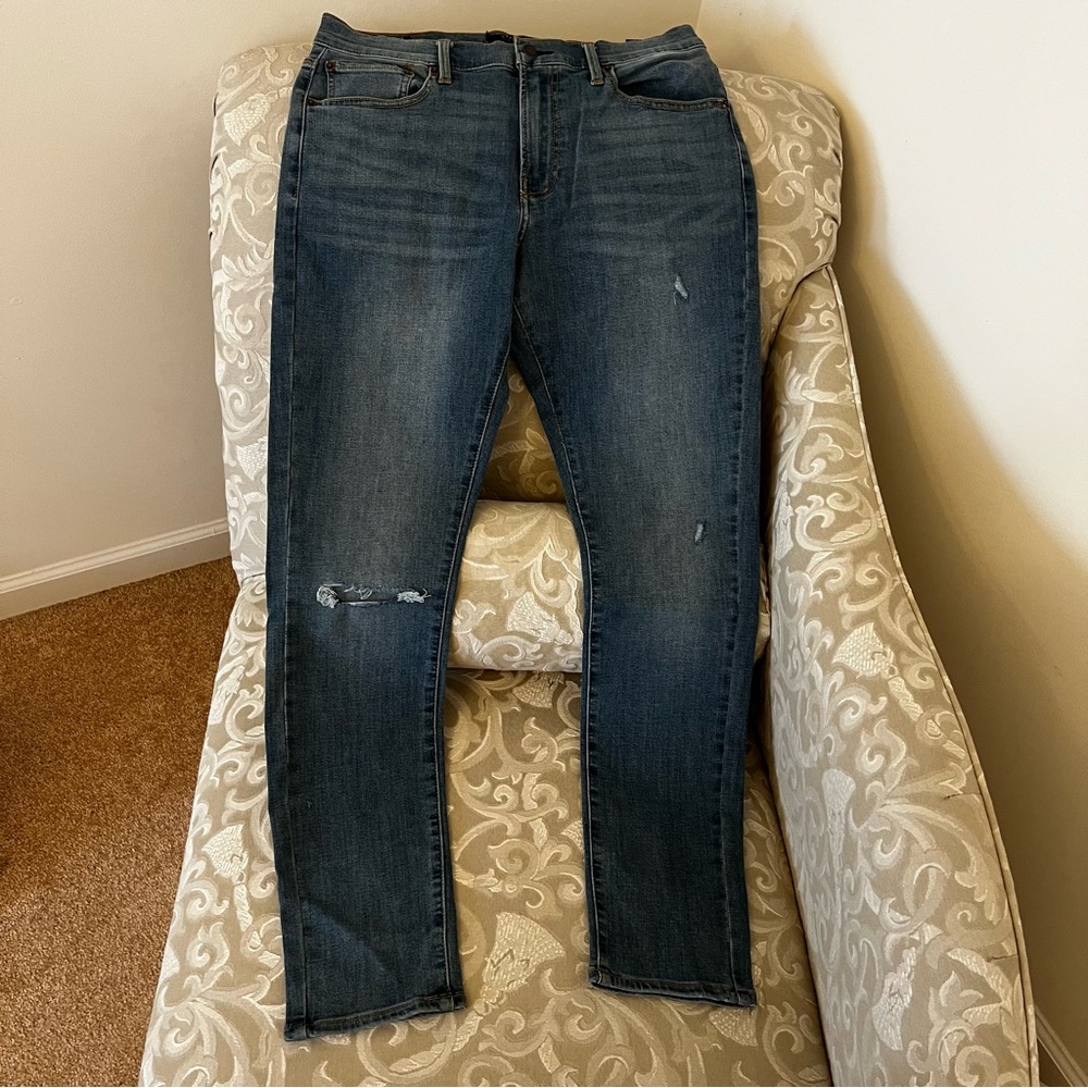 ❤️SOLD❤️ Men’s Lucky Brand 411 Athletic TaperJeans, 31x32 - Picture 9 of 11